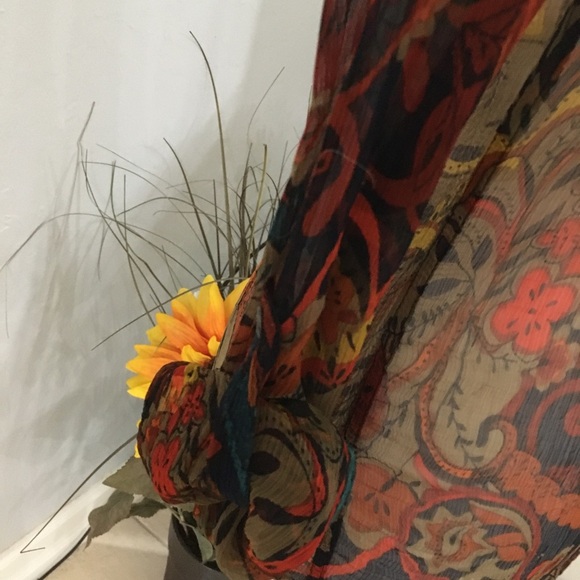 Lucky brand sheer multi colored pattern long sleeve button down blouse. Size Sm - Picture 4 of 9